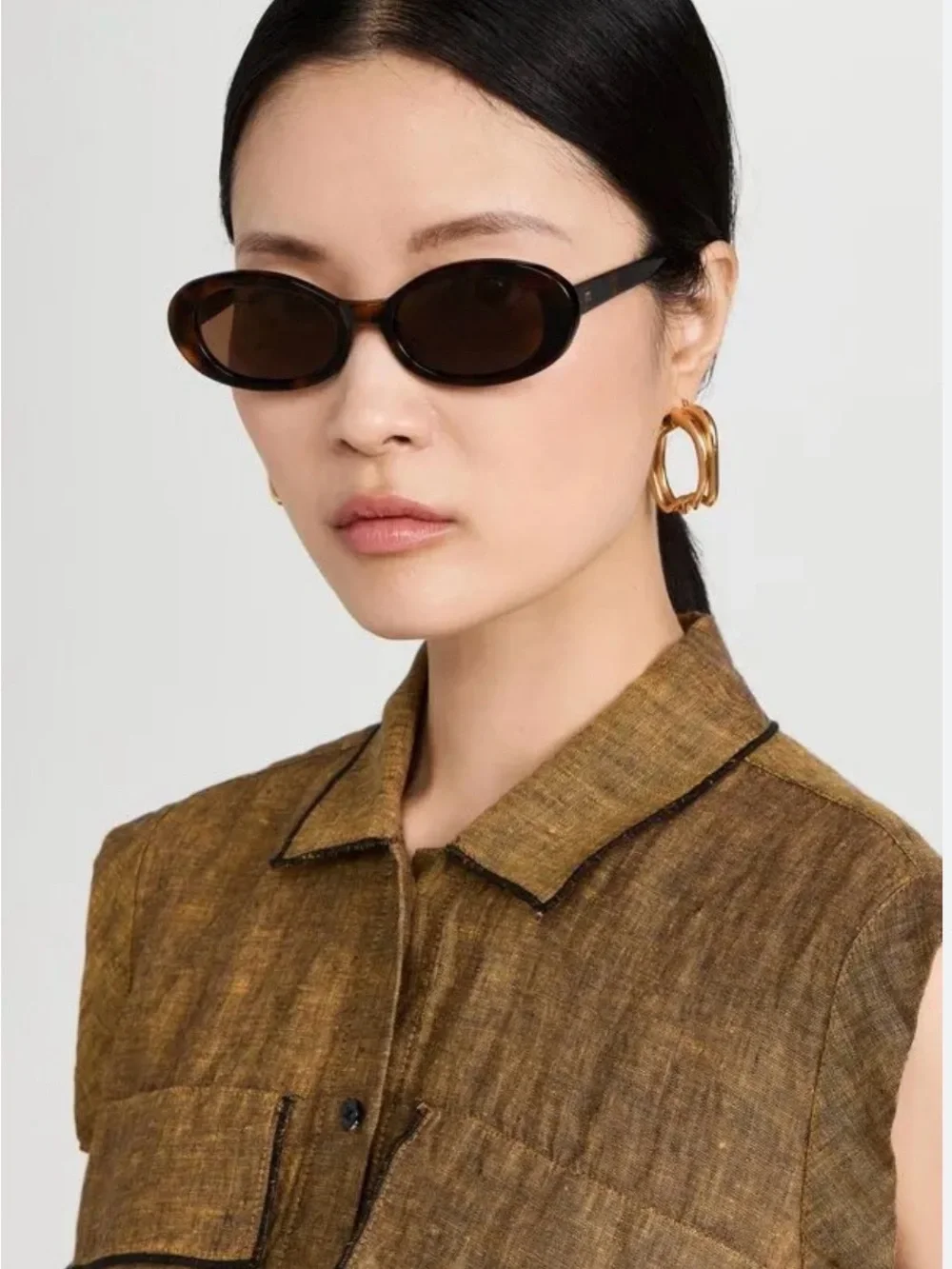 Elisa Johnson Tortoiseshell Oval Sunglasses in Brown - Picture 10 of 11
